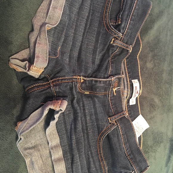 Shorts - Picture 3 of 3